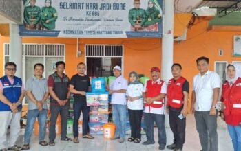 PMI Bersinergi Pemda Bone Salurkan Paket Bantuan Banjir